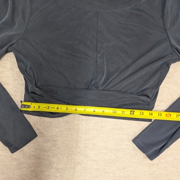 Victoria's Secret Faux Wrap Front Long Sleeve Dark Gray Soft Top Size Large - Picture 5 of 7
